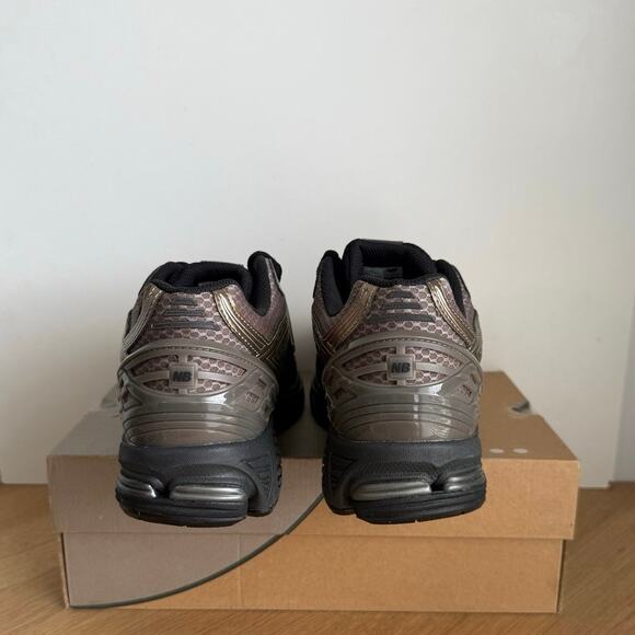 New Balance 1906 R Mushroom/Black Men Sneakers- SZ 12 main image 6